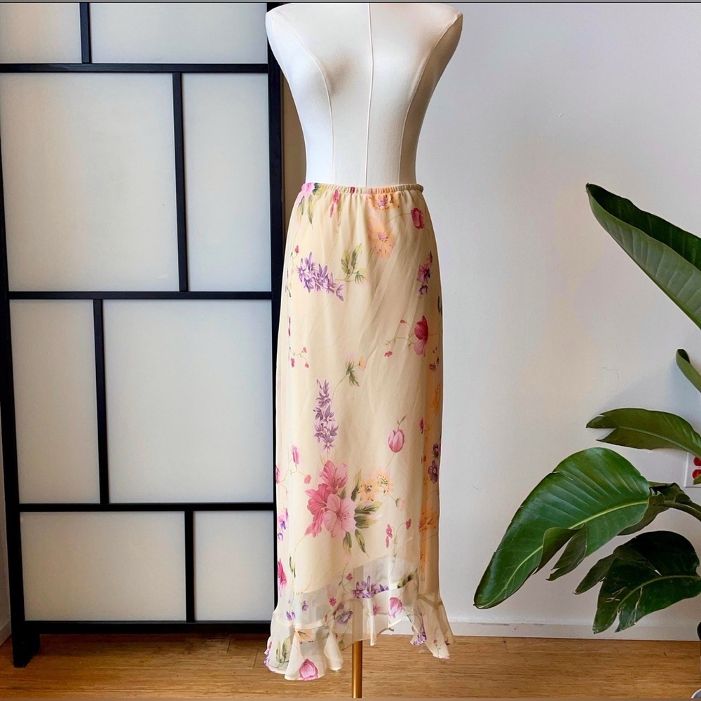 Vintage 1990s Floral Flowers Flowy Summer Skirt / size 22
